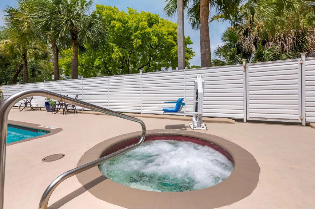 Comfort Inn & Suites Fort Lauderdale West Turnpike