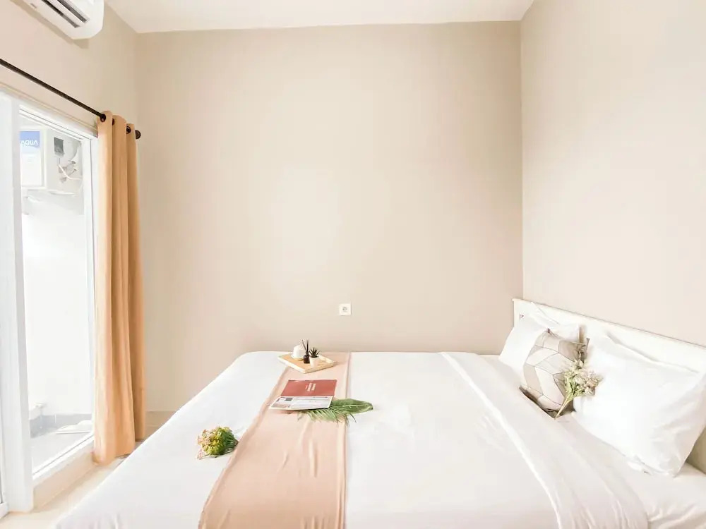 Cream Tone 1Br At Royal Sentul Park Apartment