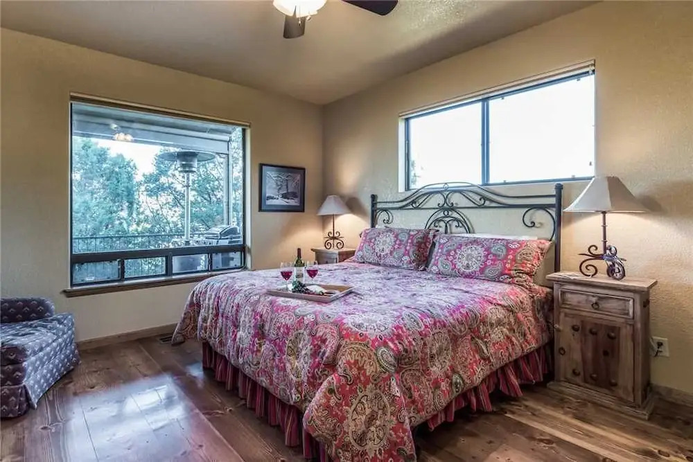 Casa Wildwood, 4 Bedrooms, Sleeps 8, Air Hockey, Ping Pong, Hot Tub