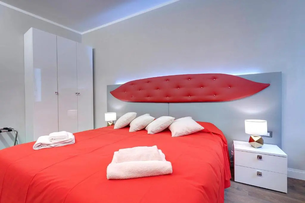Elegant Suite Located Near Central Station of Florence