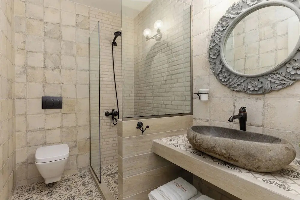 Meydani Suites