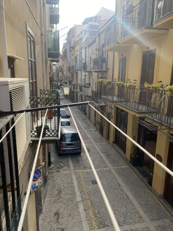 Veterani House 33