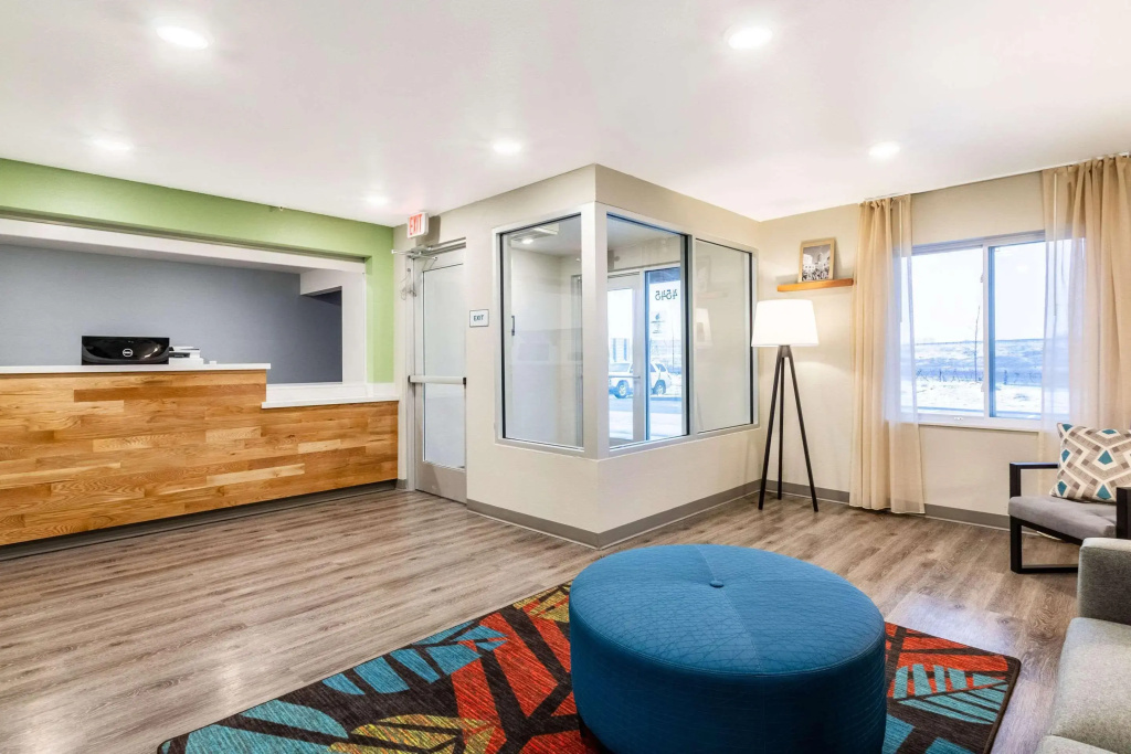 WoodSpring Suites Indianapolis Airport South