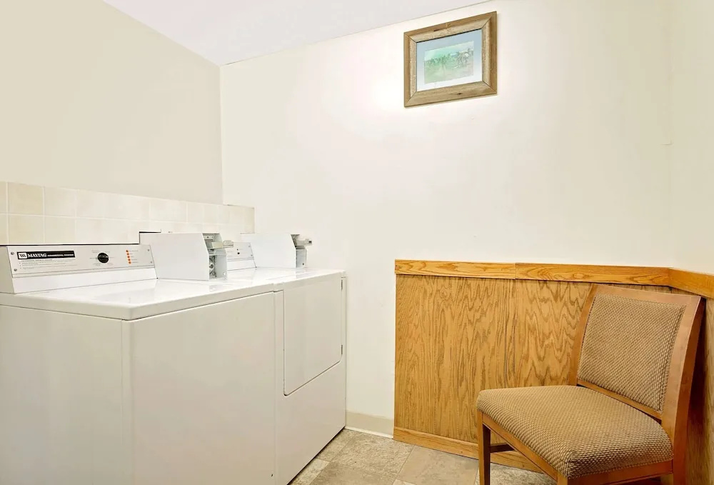 Super 8 Motel - Belgrade/ Bozeman Airport