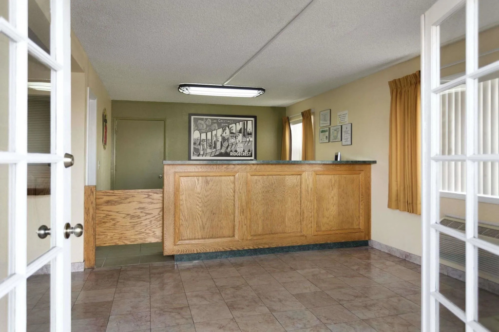 Super 8 By Wyndham Ridgecrest