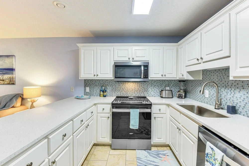 2 Units at Horizon South Resort! Walk to Beach