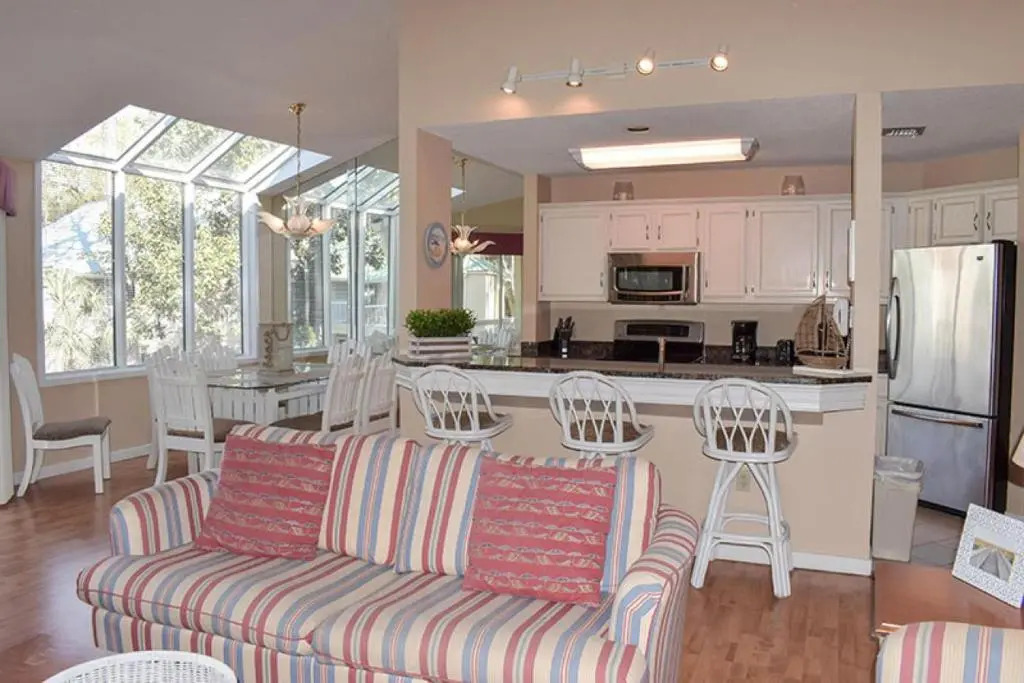 701 Barrington Park