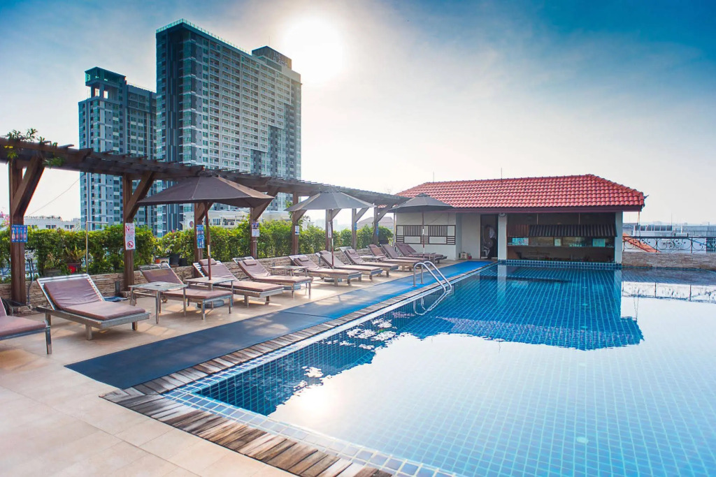 Intimate Hotel Pattaya - SHA Extra Plus