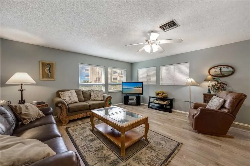 Seahorse 2, 2 Bedrooms, Sleeps 6, Heated Pool, Pet Friendly