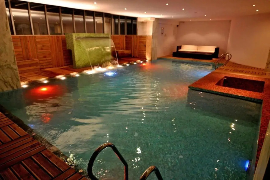 Contemporary Heights Resort and Hotel