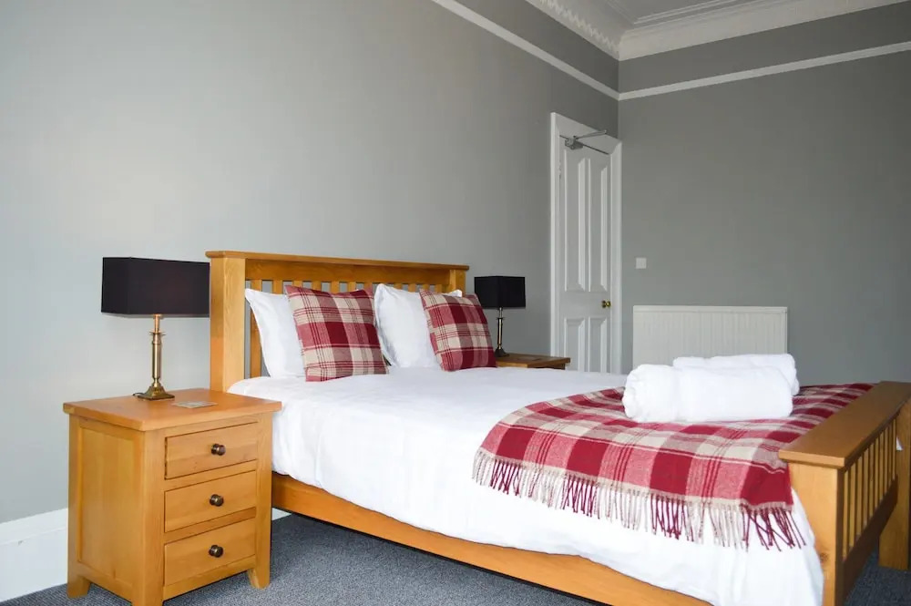 Modern 3 Bedroom Home in Morningside