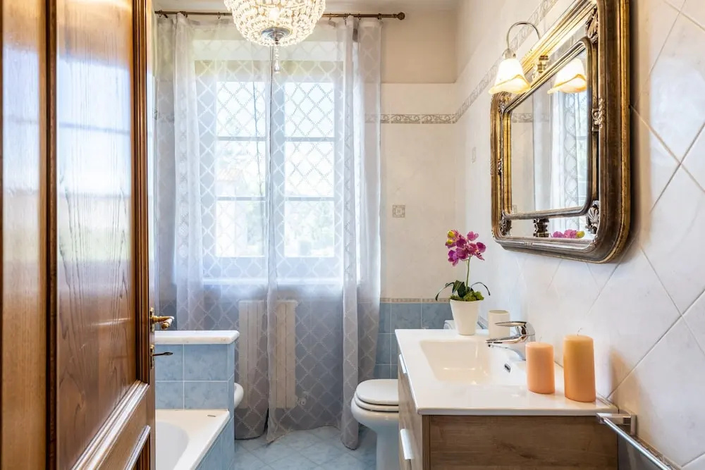 Country Home in Lucca near Tuscan Wineries