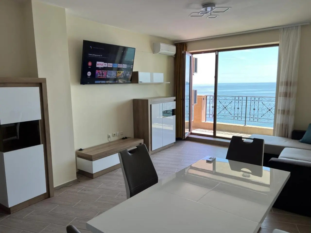 "Rock and Wave" Apartments with sea view in Sozopol