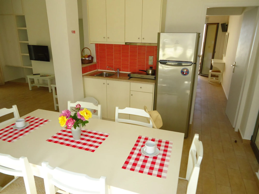 Almyra Apartments & Suites
