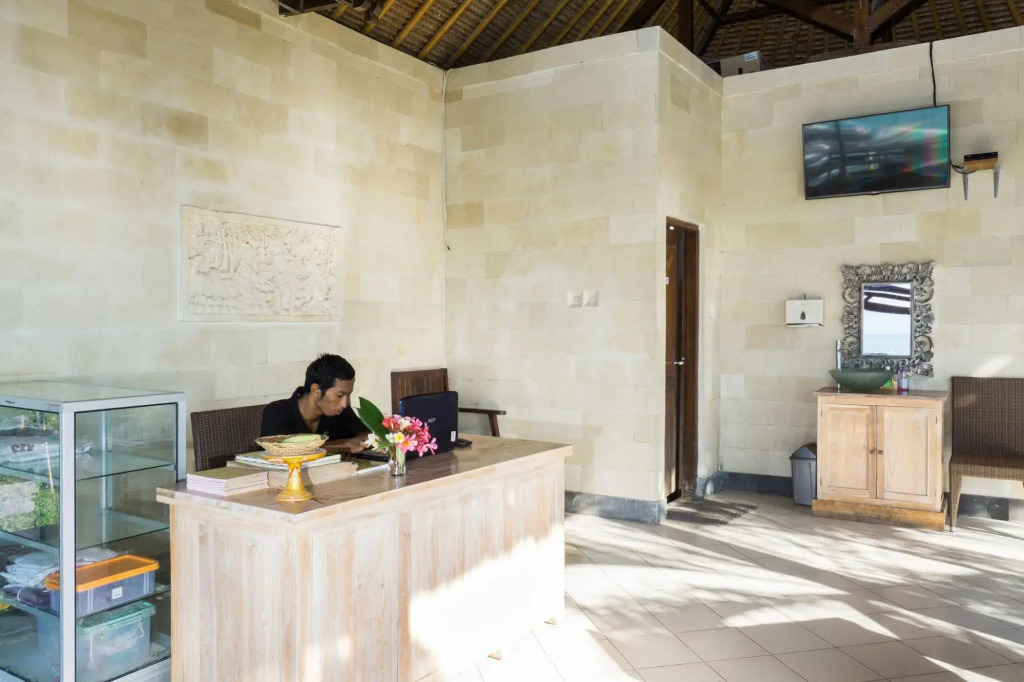 Ware Ware Surf Bungalow Lembongan