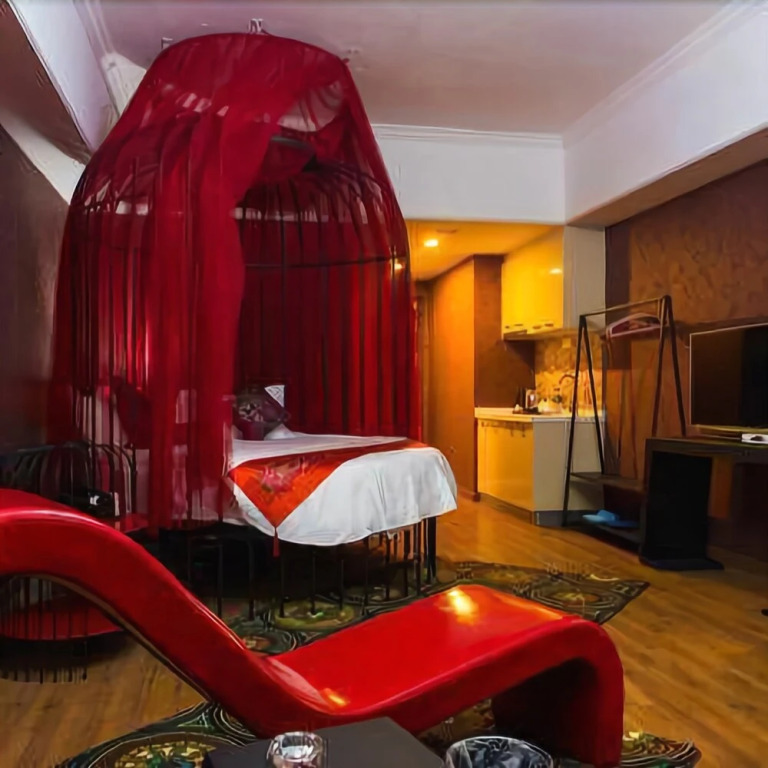 2513 Serviced Apartment