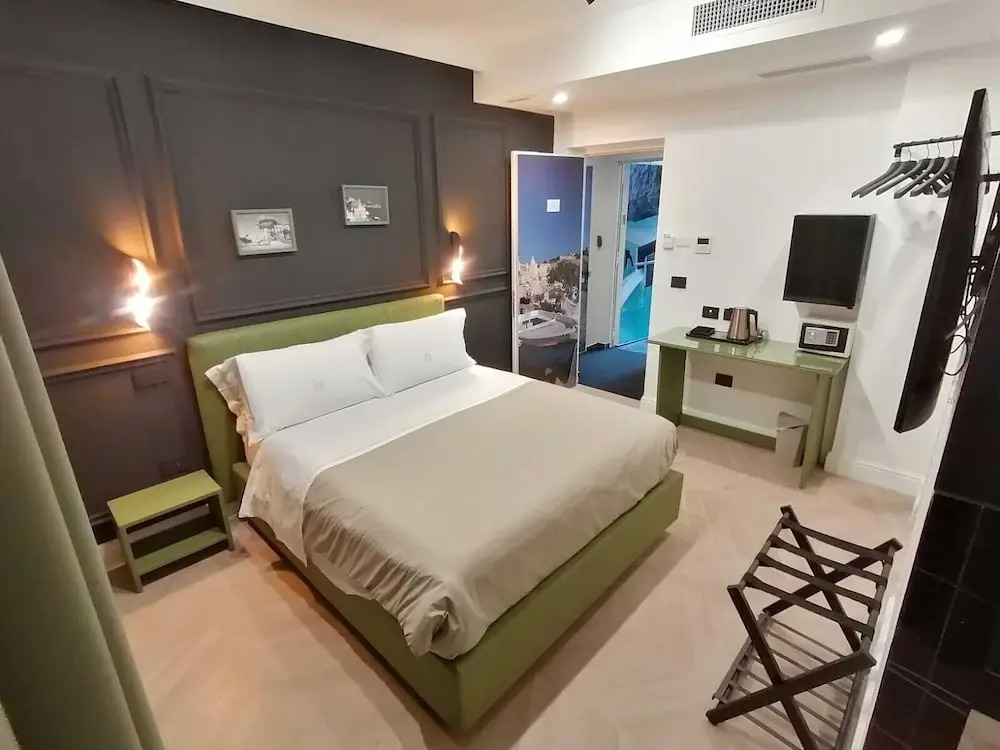 Hotel XBusiness