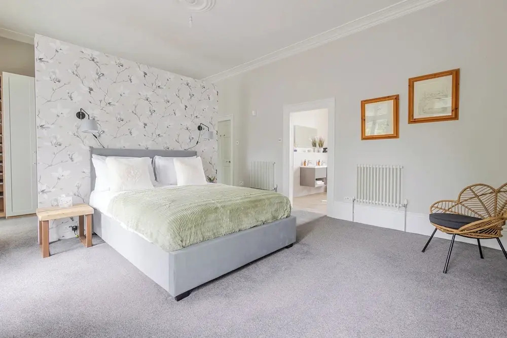 Stylish 5BD Townhouse in Leamington Spa