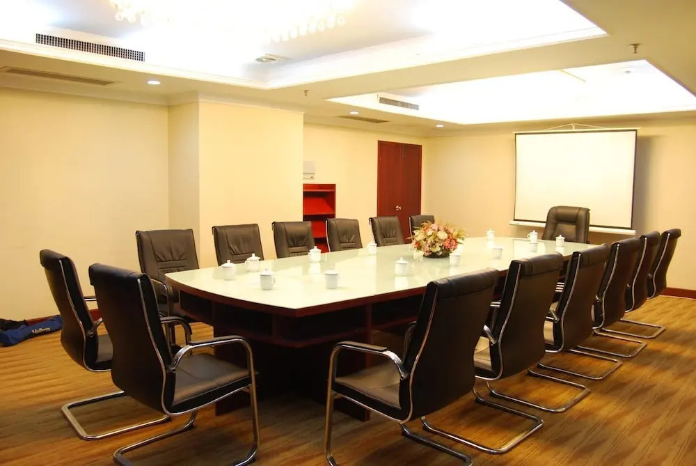 Longxiang Hotel