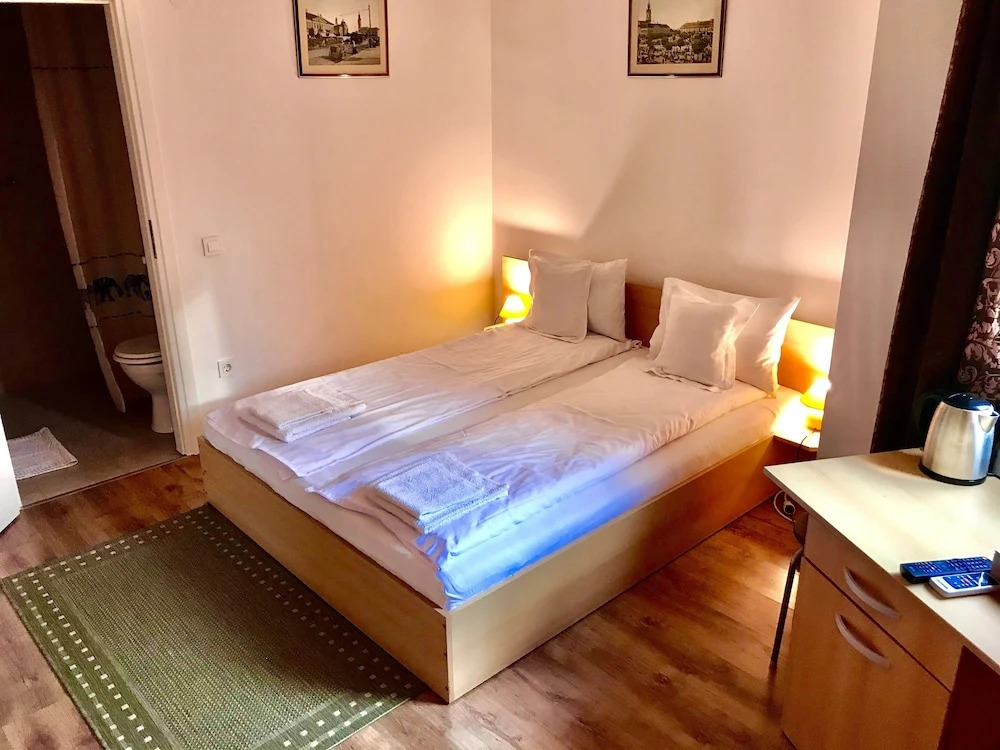 Cristis Rooms - Pensiune