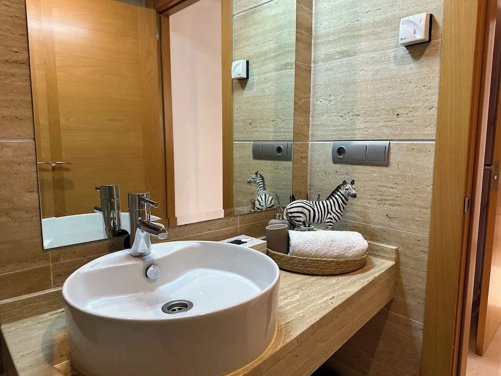 Apartment Sleeps 6 With Private Garden