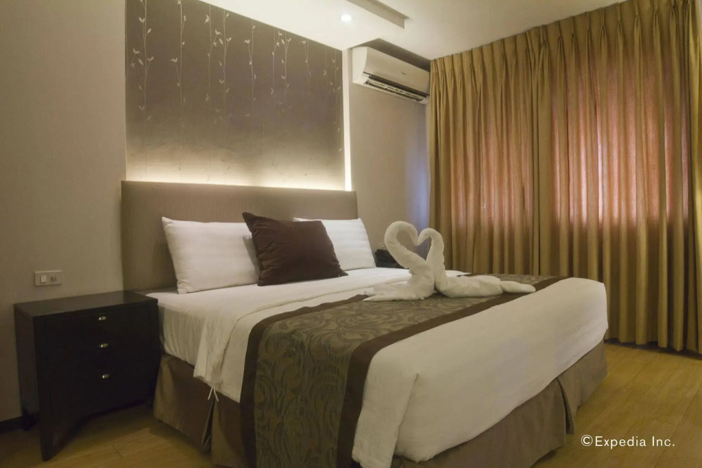 Imperial Palace Suites