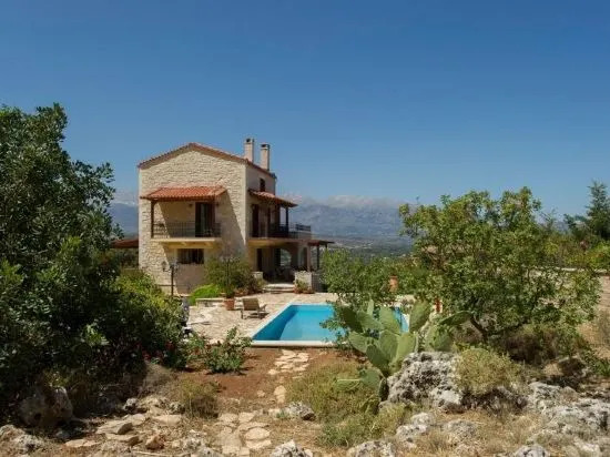 Villa Amfithea in Plaka BY APOKORONAS-VILLAS