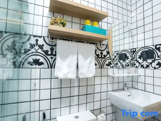 Hotel & Apartment Cong Phung