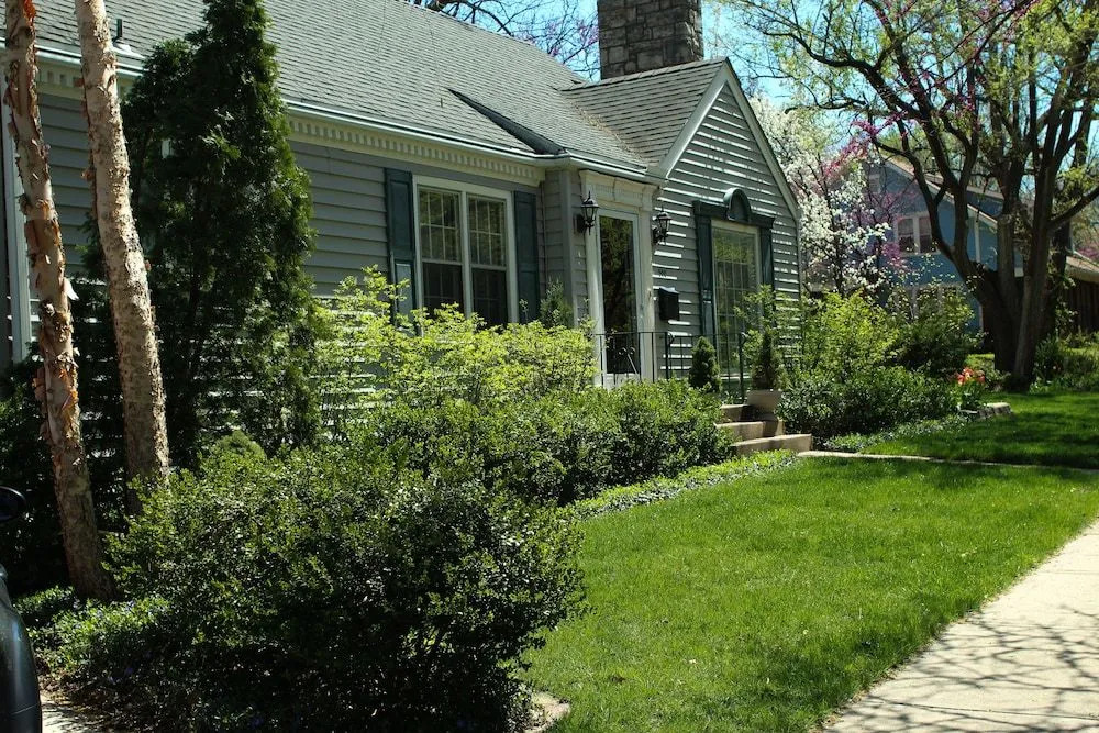Moore House Bed and Breakfast
