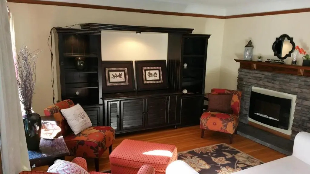 Modern❤️Smart Craftsman HDTV Keurig AC❤of Downtown