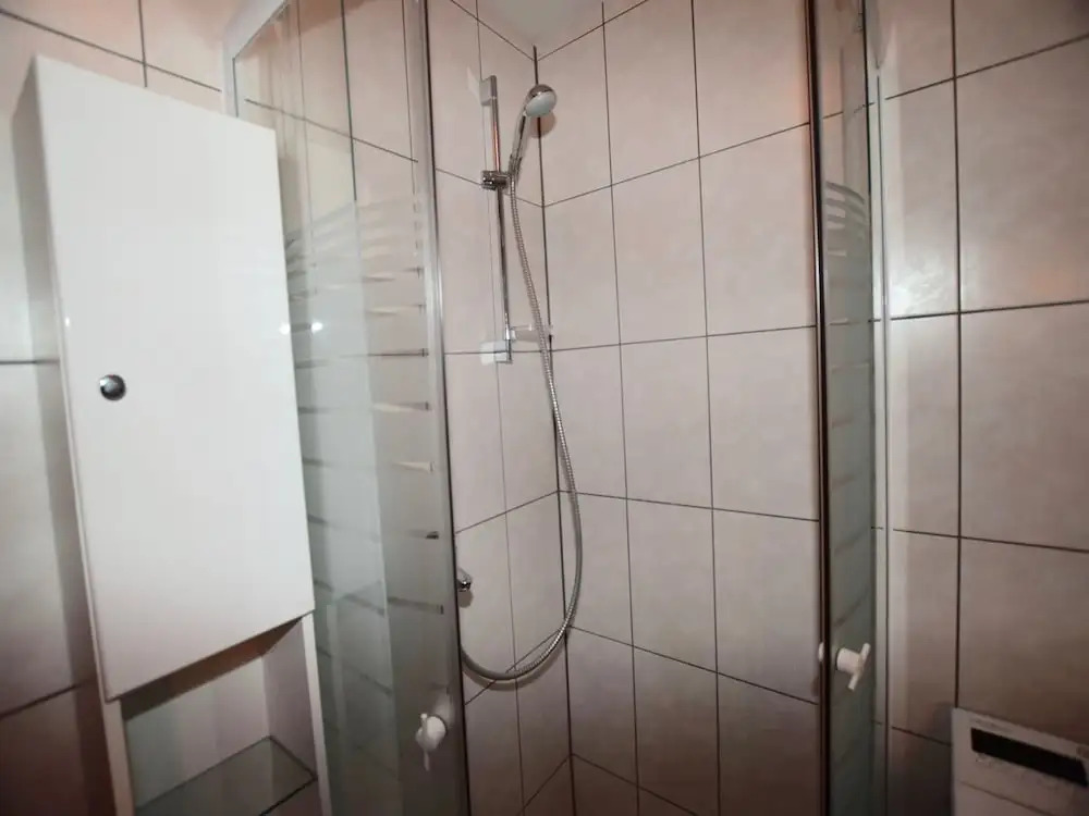 AB Apartment 14