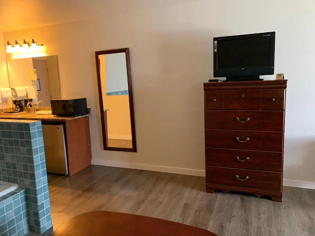 Toppenish Inn and Suites