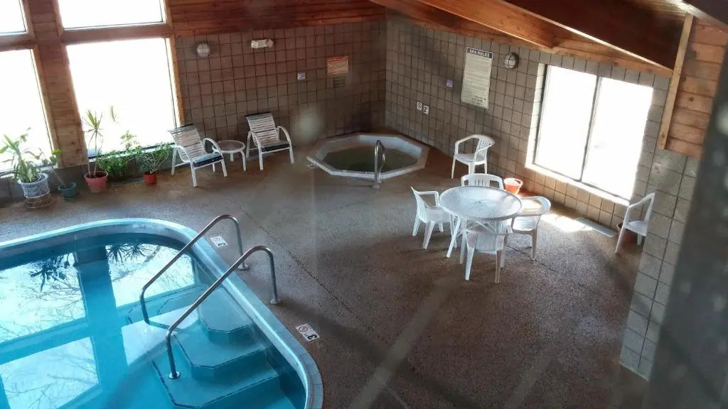 Riverside Inn