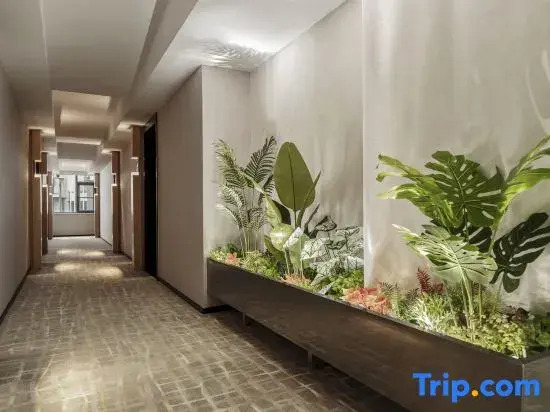 kaili Hostel (Wuhan Xunlimen Station Jianghan Road Pedestrian Street)