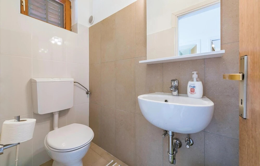 Stunning Home in Porec With Wifi and 3 Bedrooms