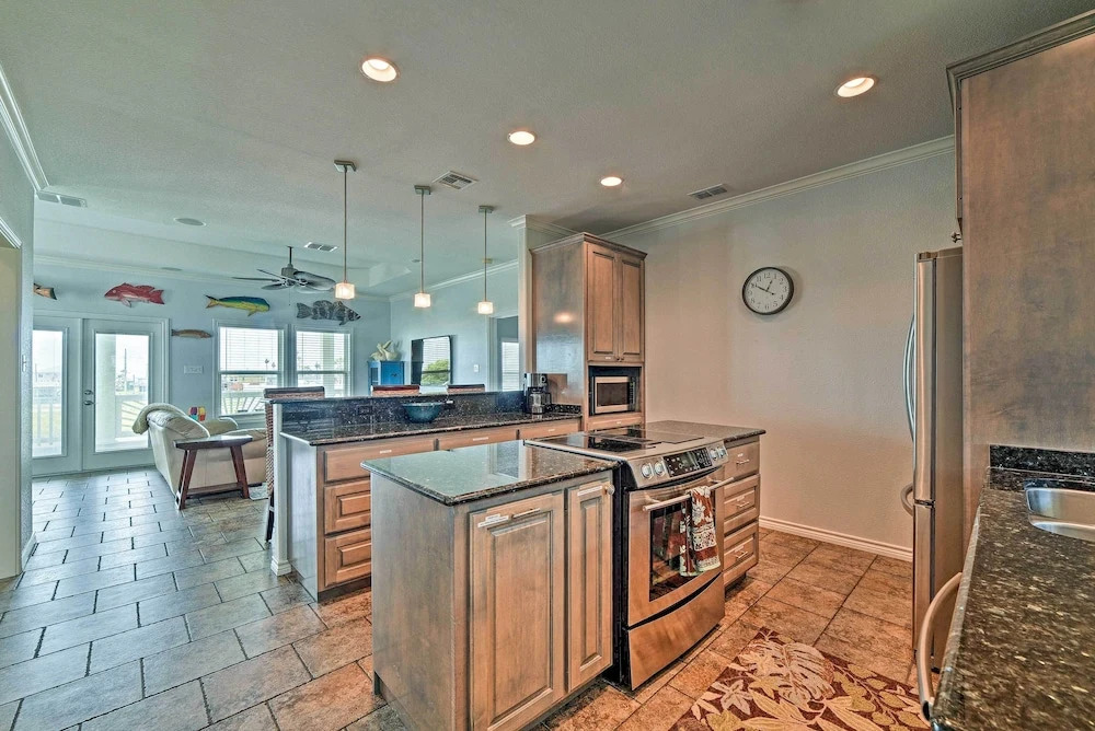 Waterfront Rockport Home w/ Deck & Boat Ramp!