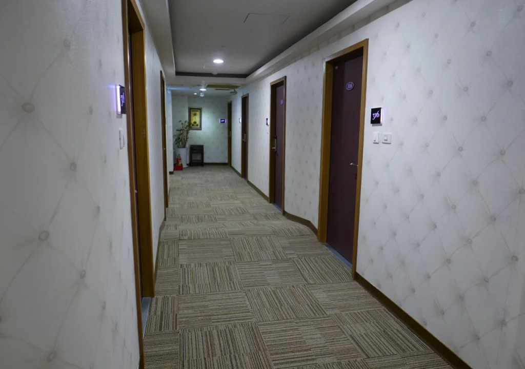 Ours Inn