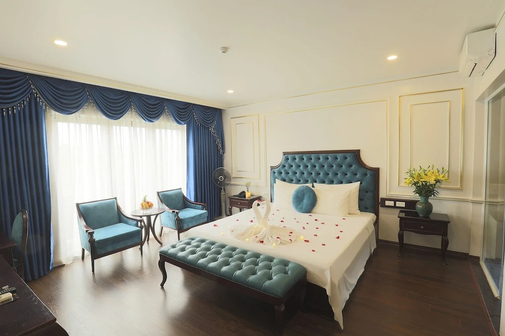 Royal Văn Phú Hotel