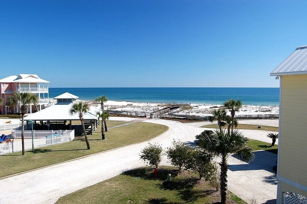 Hayley House Beachside 12 - Four Bedroom Vacation Home