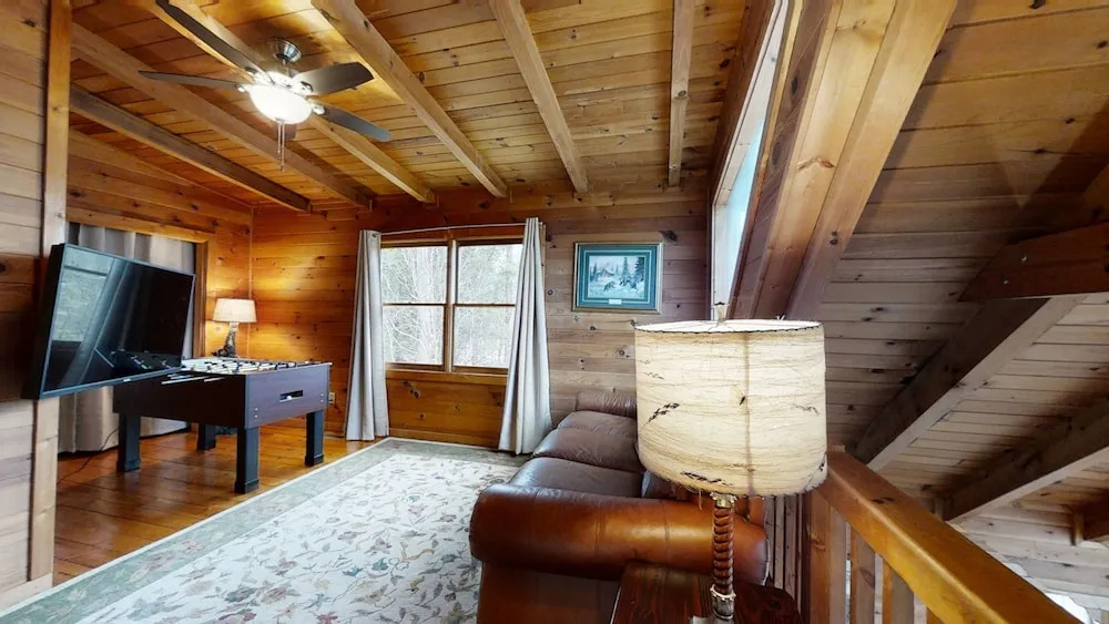 Many Happy Returns 2 Bedroom Cabin
