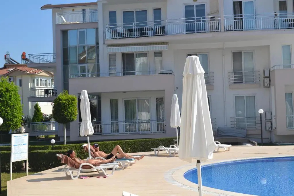 Antalya belek 3 Nirvana club ground floor two bedrooms pool view with water slide close to center