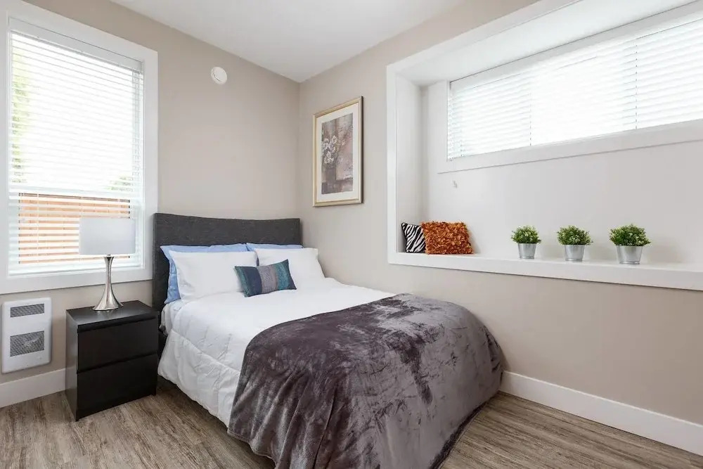 Private and Cozy 2bdr 2BA Home in Kitsilano