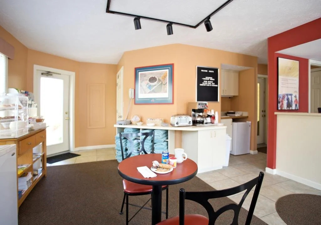 Pointes North Beachfront Hotel - 2 Person Spa Tub Studios