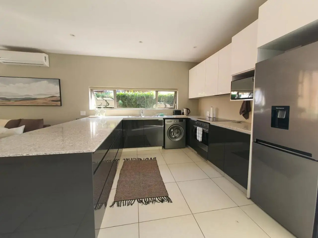 Zimbali Wedge - Unit 11