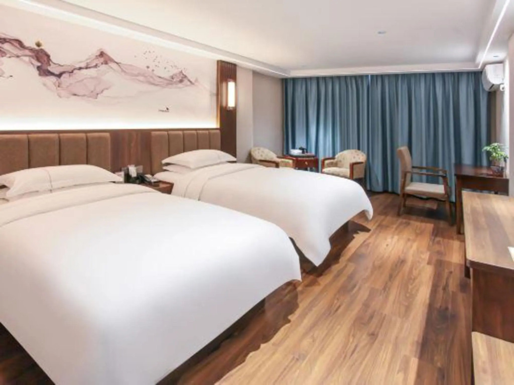 Phoenix Holiday Hotel(Fuzhou University store)
