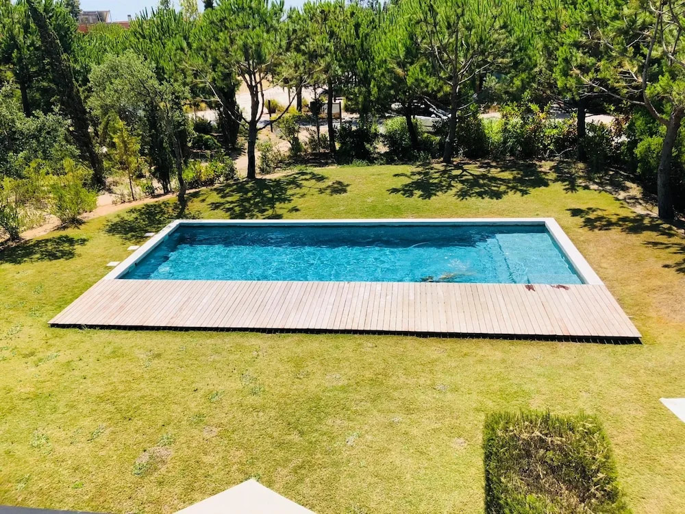 Tr ia Beach Pool Golf Villa