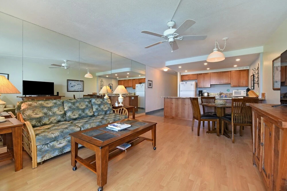 Kahana Reef 414 by RedAwning