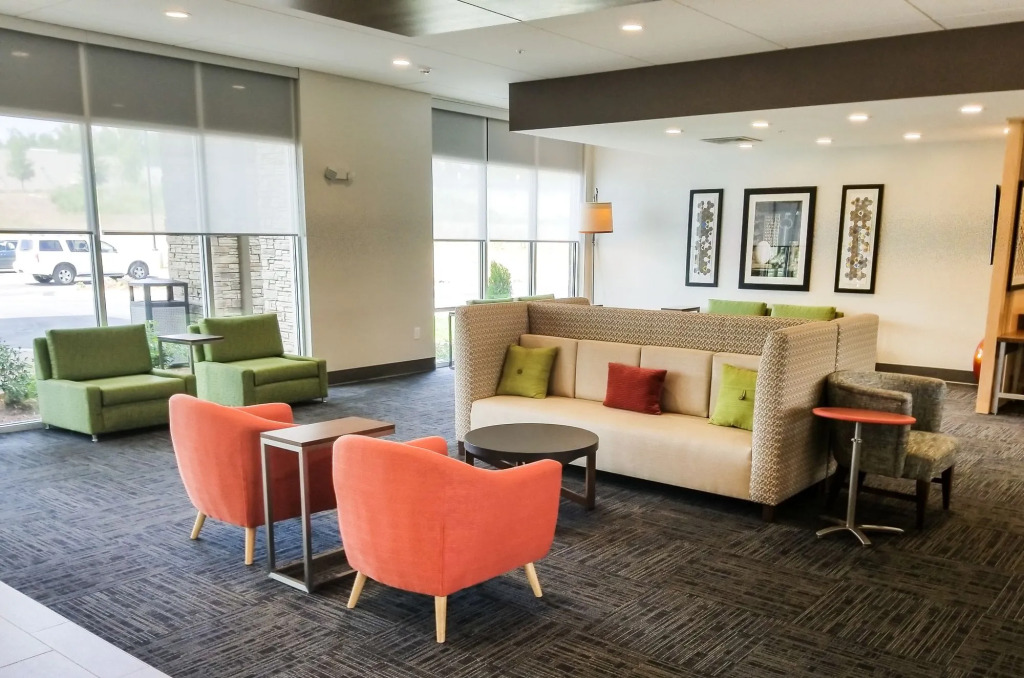 Holiday Inn Express & Suites - Charlotte NE - University Area by IHG