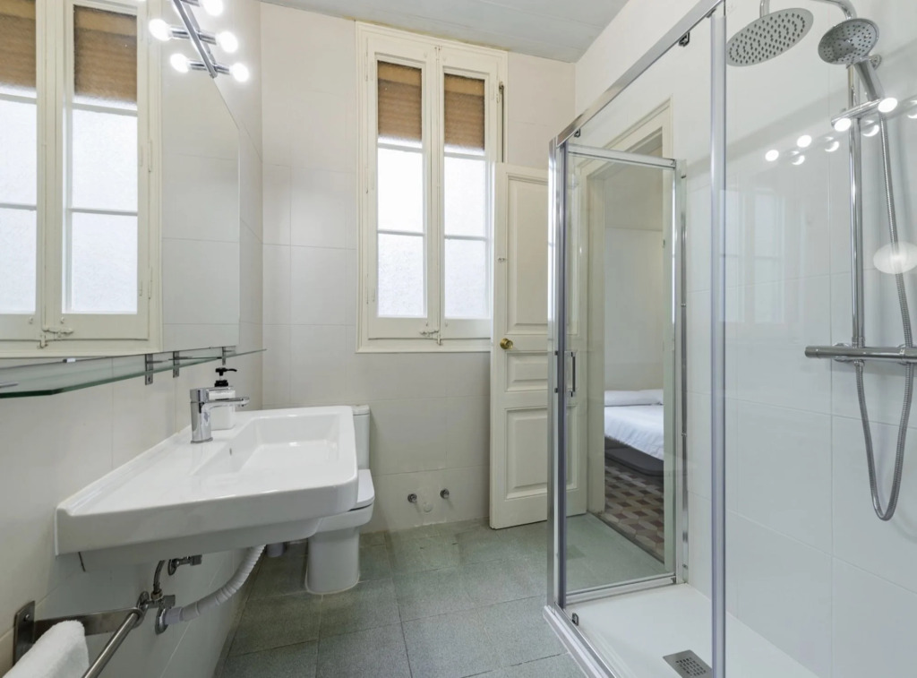 RAMBLA - Cozy Big Apartment