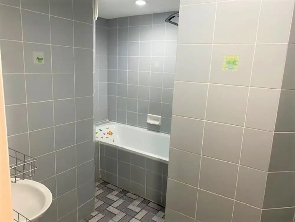 Angket hip Residence Fully Equipped 1 Bedroom + Bath tub & Shower